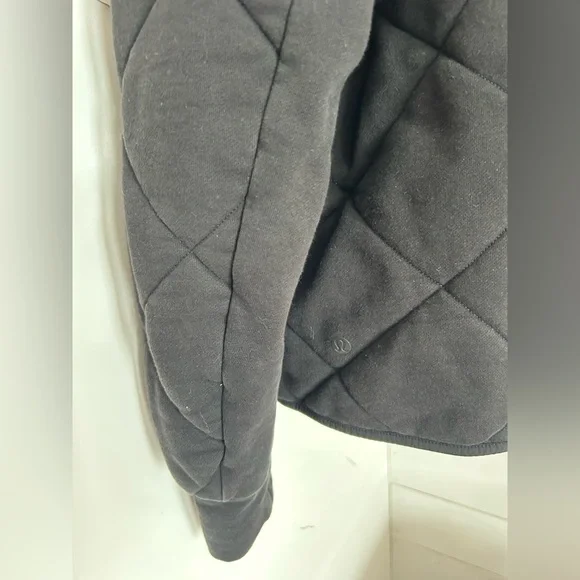 Reversible Lululemon Jacket - Picture 2 of 3
